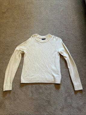 GAP Cream Crewneck Sweater - Lightweight Knit